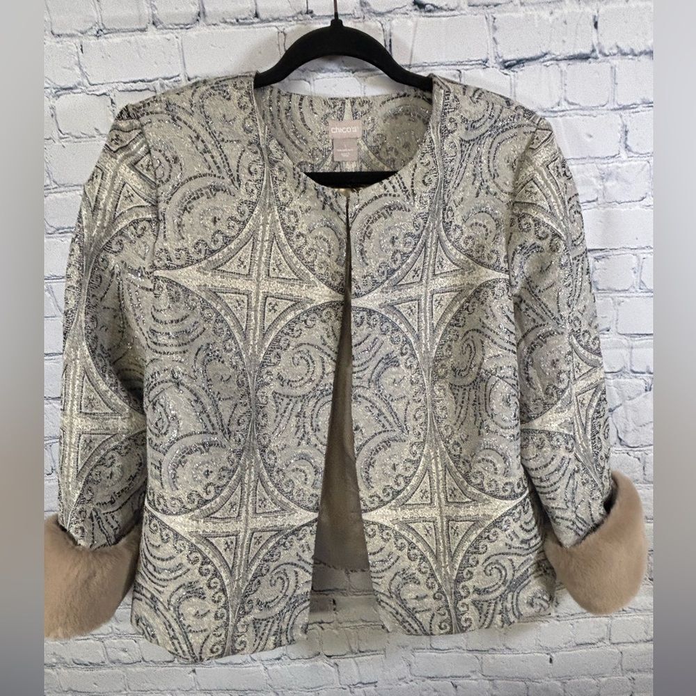 Chico’s Silver Beige Convertible Faux-fur Cuff Classic Jacquard Jacket Size M